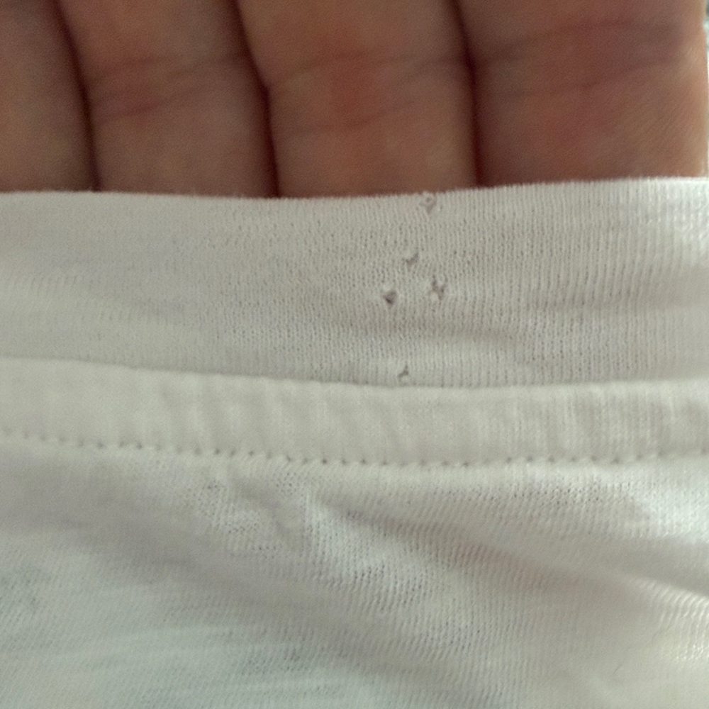 3 for $25! Madewell White V-Neck Women’s Basic Tee, size M - Picture 5 of 5